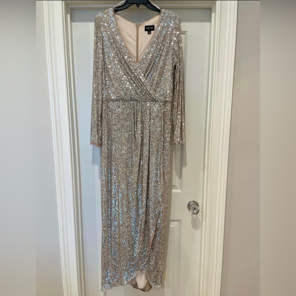 XSCAPE Women’s Sequined Long Sleeve Full Length Evening Sheath Dress